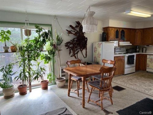 Salle à manger - 47-56 Ch. De Moffet-Latulipe, Moffet, QC 