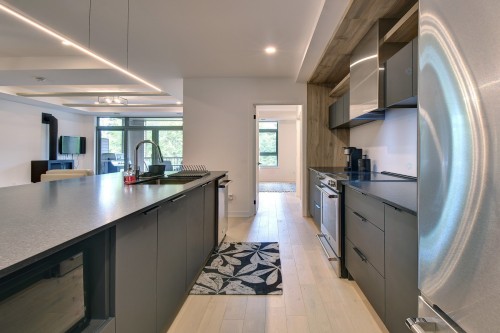 Cuisine - 102-1000 Allée De Verbier, Mont-Tremblant, QC - Indoor Photo Showing Kitchen With Upgraded Kitchen
