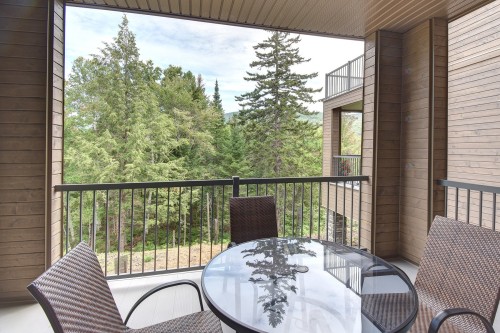 Terrasse - 102-1000 Allée De Verbier, Mont-Tremblant, QC - Outdoor With Exterior