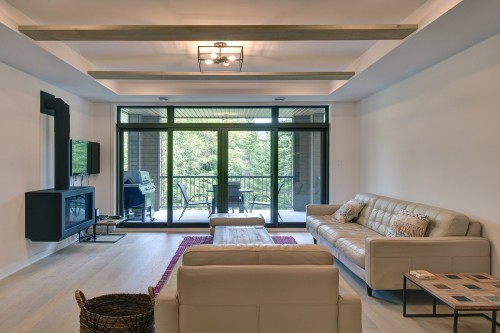 Salon - 102-1000 Allée De Verbier, Mont-Tremblant, QC - Indoor Photo Showing Living Room