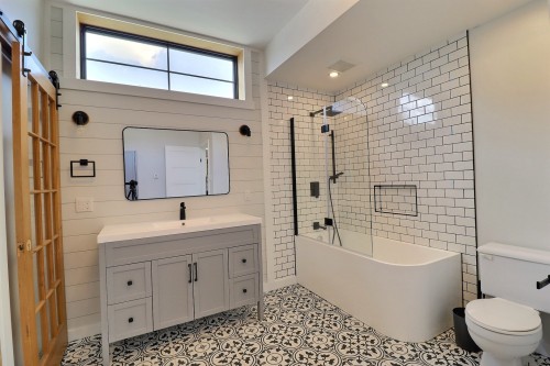 Salle de bains - 364 Av. Privat, Taschereau, QC 