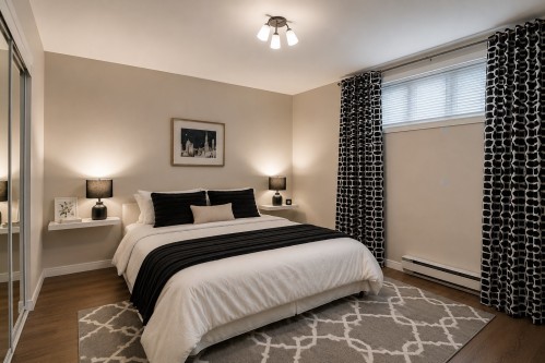 Bedroom - 1825 Rue De Bedford, Saint-Bruno-De-Montarville, QC - Indoor Photo Showing Bedroom