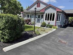 3 Winchester Place  Truro, NS B2N 7A9