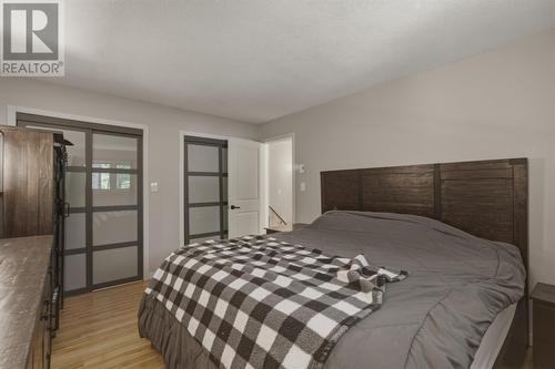 9 Cameron Rd, Heyden, ON 
