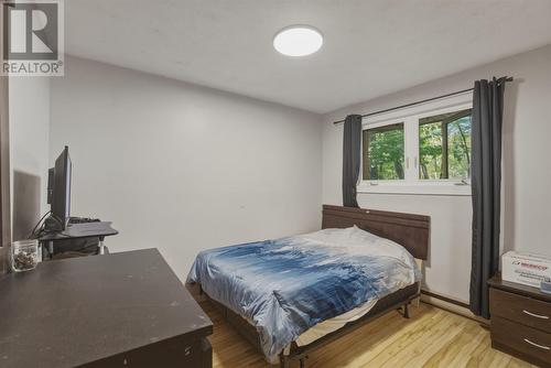 9 Cameron Rd, Heyden, ON 