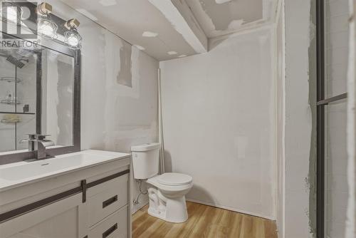 9 Cameron Rd, Heyden, ON 