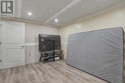 9 Cameron Rd, Heyden, ON 