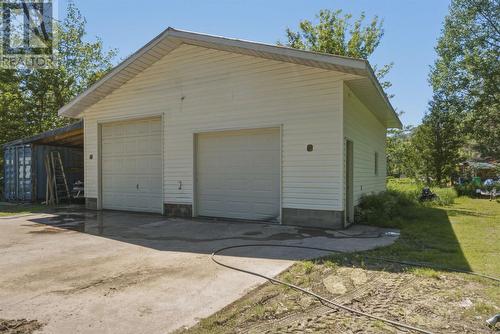 9 Cameron Rd, Heyden, ON 