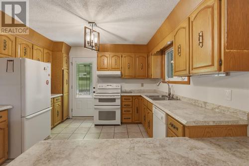 9 Cameron Rd, Heyden, ON 