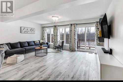 88 MUSSEN STREET , Guelph (Victoria North), Ontario N1E 0K2 2