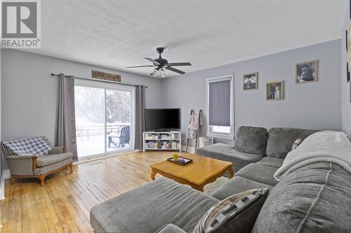 226 Main St, Thessalon, ON - Indoor Photo Showing Living Room
