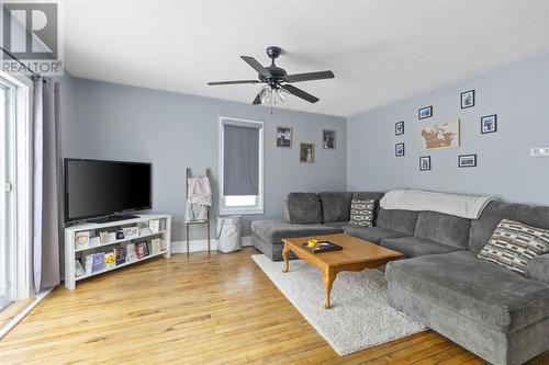 226 Main St, Thessalon, ON - Indoor Photo Showing Living Room