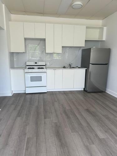 Sedgewick, Alberta - Indoor Photo Showing Kitchen