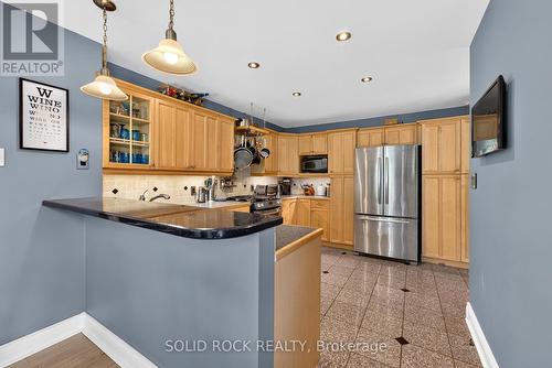 Breakfast bar - 191 Yoho Drive, Ottawa, ON 