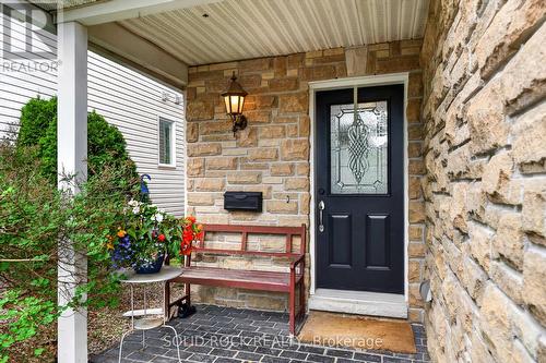 Stone exterior - 191 Yoho Drive, Ottawa, ON 