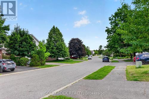Quiet Yoho Street - 191 Yoho Drive, Ottawa, ON 