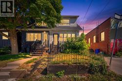 2 AMHERST AVENUE Toronto, ON M6E 1Z3