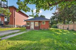 15 FIDLER AVENUE Woodstock (Woodstock - North), ON N4S 7J1