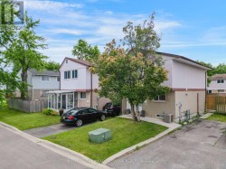 9 HARDCASTLE COURT  Brampton, ON L6S 2B2
