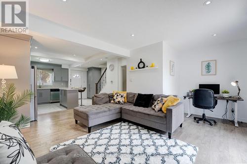9 HARDCASTLE COURT  Brampton, ON L6S 2B2