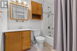 Full Bathroom - 