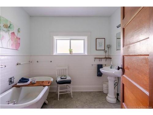 2 Central St, Doaktown, NB 