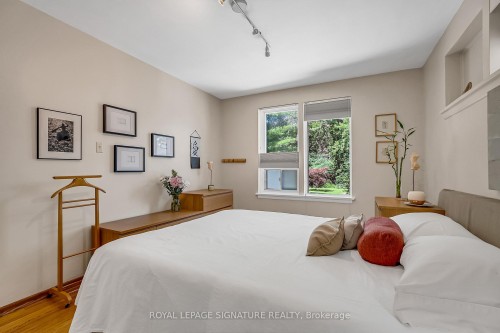 55 Hemford Crescent, Toronto, ON 