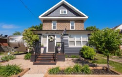 265 Arthur Street  Halton Hills, ON L7J 1M2