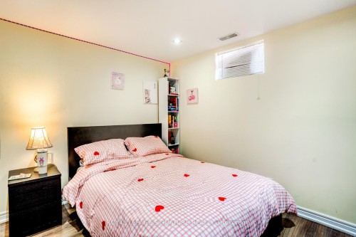 7639 Kittridge Drive, Mississauga, ON 