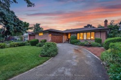 11 Regency Square Toronto, ON M1E 1N4