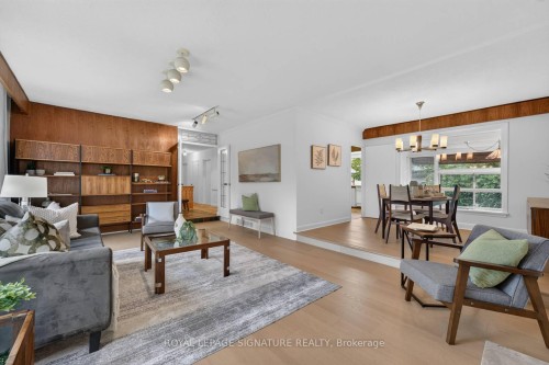 11 Regency Square, Toronto, ON - Indoor Photo Showing Living Room