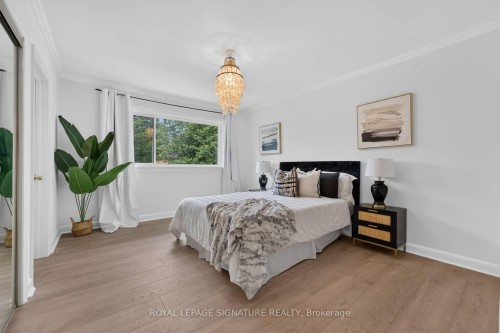 11 Regency Square, Toronto, ON - Indoor Photo Showing Bedroom