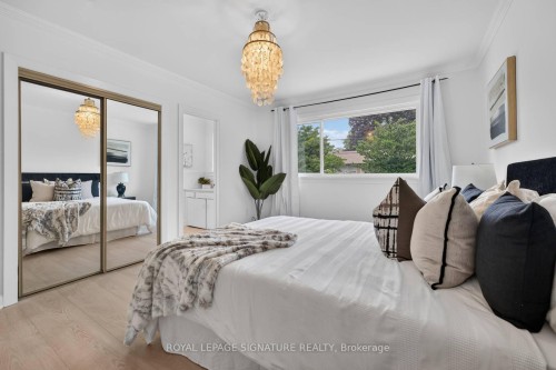 11 Regency Square, Toronto, ON - Indoor Photo Showing Bedroom