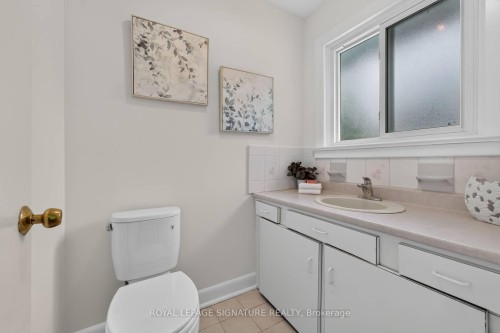 11 Regency Square, Toronto, ON - Indoor Photo Showing Bathroom