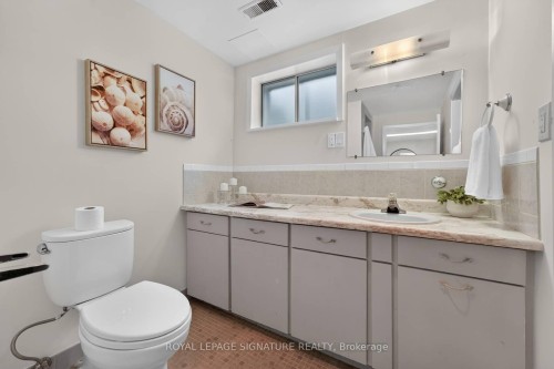11 Regency Square, Toronto, ON - Indoor Photo Showing Bathroom