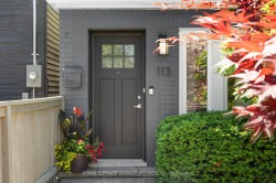 113 Merrill Avenue E Toronto, ON M4C 1C8