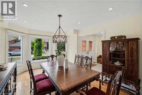 6144 Tenth Line W, Mississauga, ON - Indoor Photo Showing Dining Room