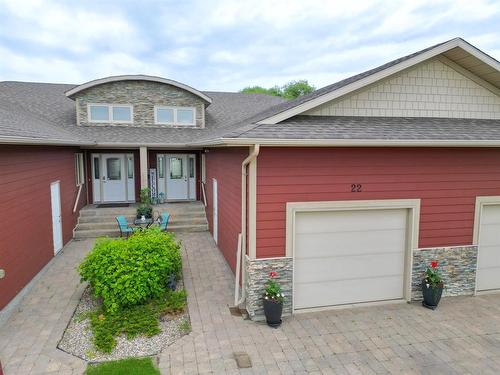 22 Orchard Way  Brandon, MB R7A 7T2