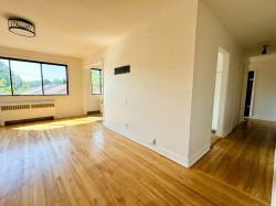 2-113 Av. Breton  Laval (Laval-Des-Rapides), QC H7N 3K8