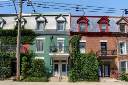3893  - 3895 Rue Drolet Montréal (Le Plateau-Mont-Royal), QC H2W 2L3