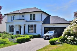2777 Dewdney Ave Oak Bay, BC V8R 3M3