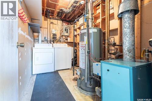 17 Blue Sage Drive, Moose Jaw, SK - Indoor Photo Showing Laundry Room