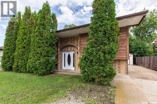 17 Blue Sage Drive, Moose Jaw, SK - Outdoor