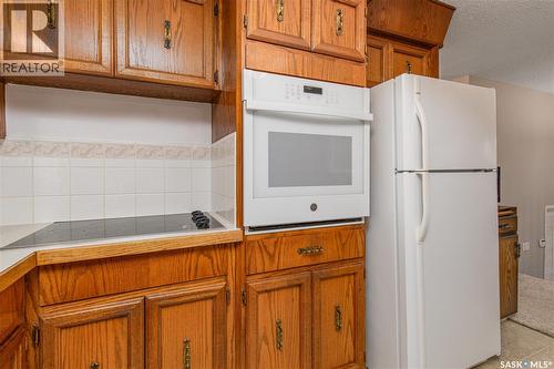 17 Blue Sage Drive, Moose Jaw, SK - Indoor Photo Showing Kitchen