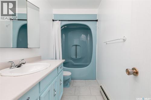 17 Blue Sage Drive, Moose Jaw, SK - Indoor Photo Showing Bathroom