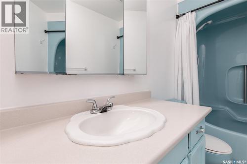 17 Blue Sage Drive, Moose Jaw, SK - Indoor Photo Showing Bathroom