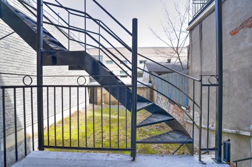 Balcon - 3-3425 Rue Peel, Montréal (Ville-Marie), QC 
