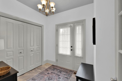 Hall d'entrée/Vestibule - 15 Av. Des Érables, Saint-Sauveur, QC 