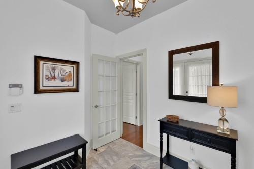 Hall d'entrée/Vestibule - 15 Av. Des Érables, Saint-Sauveur, QC 