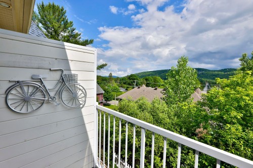 Balcon - 15 Av. Des Érables, Saint-Sauveur, QC 